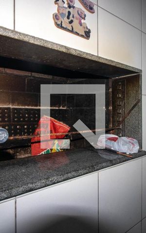 Casa à venda com 287m², 3 quartos e 3 vagas Casa à venda com 287m², 3 quartos e 3 vagasSalão com Churrasqueira