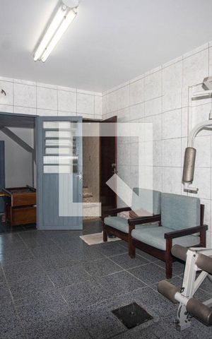 Casa à venda com 287m², 3 quartos e 3 vagas Casa à venda com 287m², 3 quartos e 3 vagasDepósito
