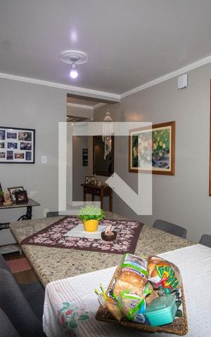 Casa à venda com 287m², 3 quartos e 3 vagas Casa à venda com 287m², 3 quartos e 3 vagasSala de Jantar