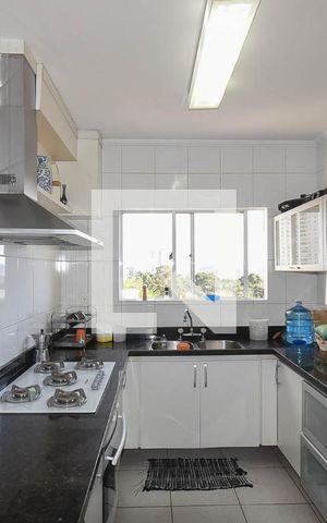 Apartamento à venda com 145m², 3 quartos e 3 vagas Apartamento à venda com 145m², 3 quartos e 3 vagasCozinha