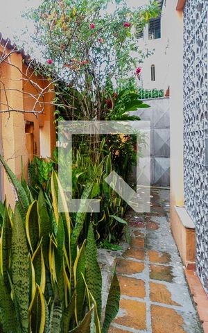 Casa para alugar com 79m², 2 quartos e 2 vagasEntrada