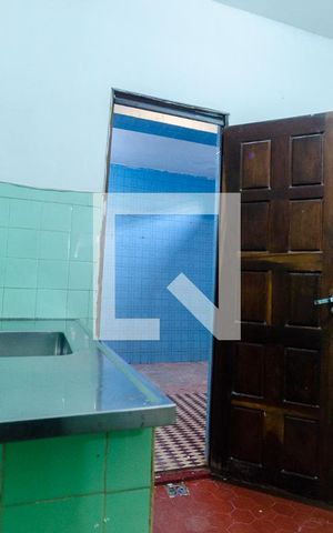Casa para alugar com 79m², 2 quartos e 2 vagasCozinha