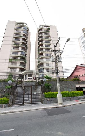 Apartamento à venda com 144m², 3 quartos e 2 vagas Apartamento à venda com 144m², 3 quartos e 2 vagasFachada do Condomínio