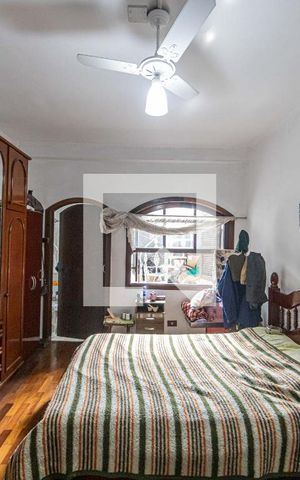 Casa à venda com 290m², 3 quartos e 2 vagas Casa à venda com 290m², 3 quartos e 2 vagasSuite 3