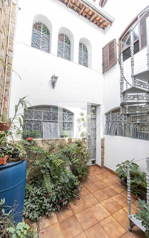 Casa à venda com 290m², 3 quartos e 2 vagas Casa à venda com 290m², 3 quartos e 2 vagasSuite 3