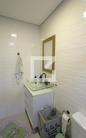 Casa à venda com 270m², 4 quartos e 2 vagasBanheiro da Suíte 1 - Casa 1