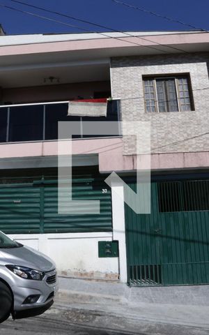 Casa à venda com 270m², 4 quartos e 2 vagasFachada