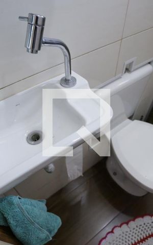 Casa à venda com 270m², 4 quartos e 2 vagasBanheiro - Casa 1