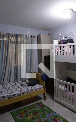 Casa à venda com 270m², 4 quartos e 2 vagasQuarto - Casa 2