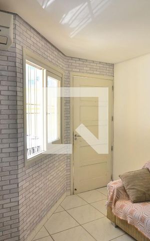 Casa de condomínio à venda com 70m², 2 quartos e 1 vagaSala