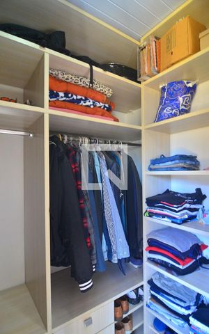 Casa de condomínio à venda com 70m², 2 quartos e 1 vagaCloset