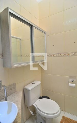 Casa de condomínio à venda com 70m², 2 quartos e 1 vagaBanheiro