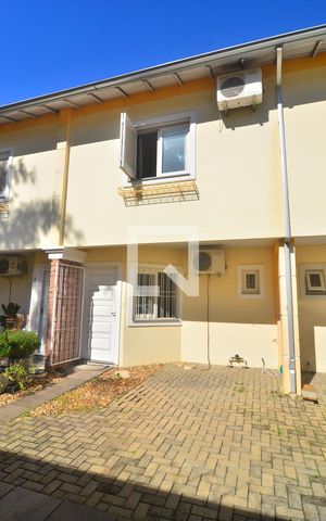 Casa de condomínio à venda com 70m², 2 quartos e 1 vagaFachada