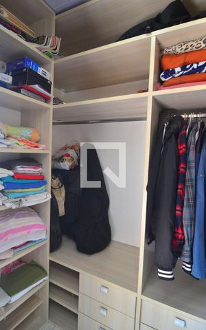 Casa de condomínio à venda com 70m², 2 quartos e 1 vagaCloset