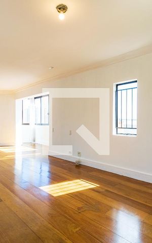 Apartamento à venda com 170m², 3 quartos e 2 vagas Apartamento à venda com 170m², 3 quartos e 2 vagasSala