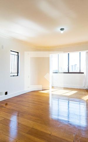 Apartamento à venda com 170m², 3 quartos e 2 vagas Apartamento à venda com 170m², 3 quartos e 2 vagasSala
