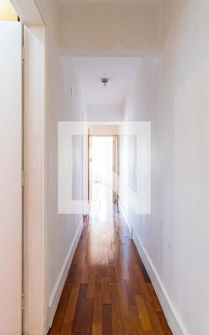 Apartamento à venda com 170m², 3 quartos e 2 vagas Apartamento à venda com 170m², 3 quartos e 2 vagasCorredor
