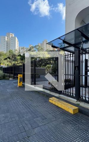 Apartamento à venda com 130m², 3 quartos e 2 vagas Apartamento à venda com 130m², 3 quartos e 2 vagasEntrada