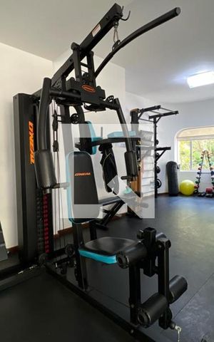 Apartamento à venda com 130m², 3 quartos e 2 vagas Apartamento à venda com 130m², 3 quartos e 2 vagasÁrea comum - Academia
