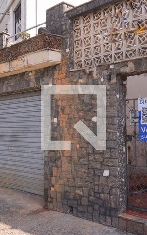 Casa à venda com 278m², 3 quartos e 2 vagas Casa à venda com 278m², 3 quartos e 2 vagasFachada