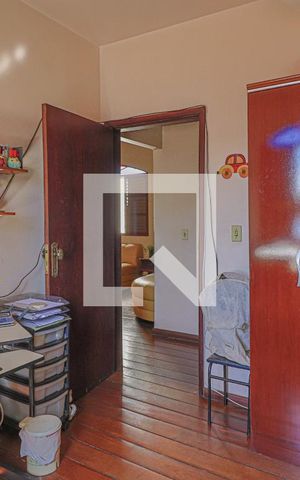 Casa à venda com 360m², 6 quartos e 2 vagasQuarto 3