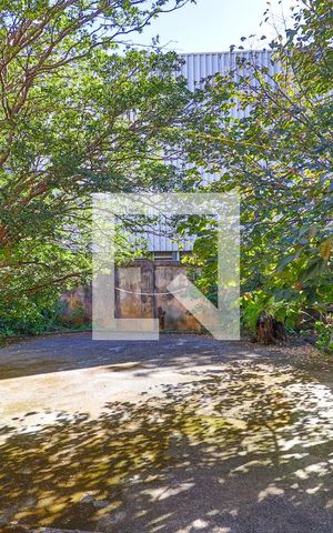 Casa à venda com 360m², 6 quartos e 2 vagasQuintal
