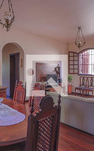 Casa à venda com 360m², 6 quartos e 2 vagasSala 2