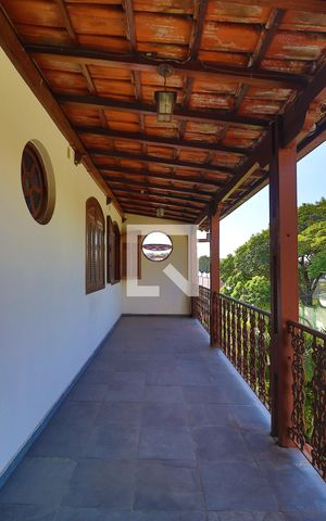 Casa à venda com 360m², 6 quartos e 2 vagasVaranda