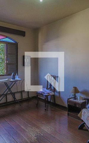 Casa à venda com 360m², 6 quartos e 2 vagasQuarto 4