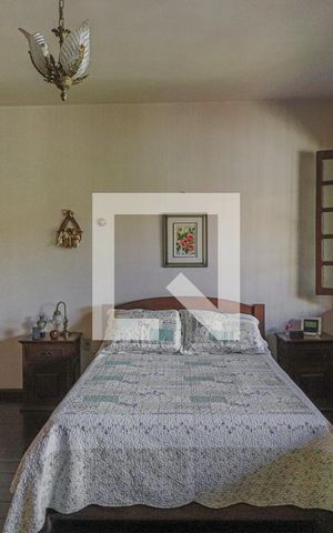 Casa à venda com 360m², 6 quartos e 2 vagasQuarto Suíte
