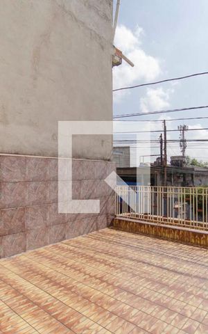Casa à venda com 157m², 7 quartos e 1 vaga Casa à venda com 157m², 7 quartos e 1 vagaVaranda