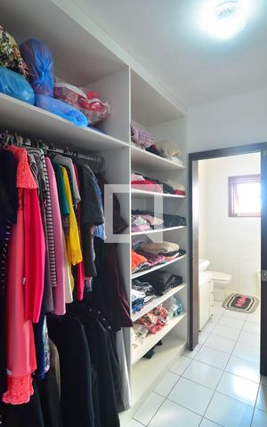 Casa à venda com 200m², 7 quartos e 5 vagasCloset