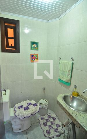 Casa à venda com 200m², 7 quartos e 5 vagasLavabo