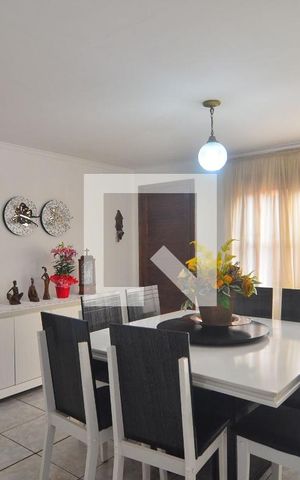Casa à venda com 200m², 7 quartos e 5 vagasSala de Jantar