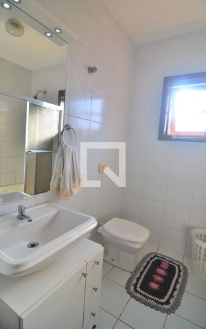 Casa à venda com 200m², 7 quartos e 5 vagasBanheiro suíte