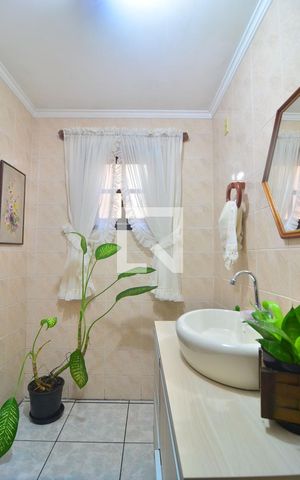 Casa à venda com 200m², 7 quartos e 5 vagasLavabo