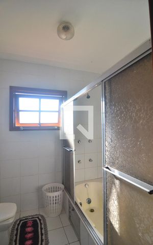 Casa à venda com 200m², 7 quartos e 5 vagasBanheiro suíte