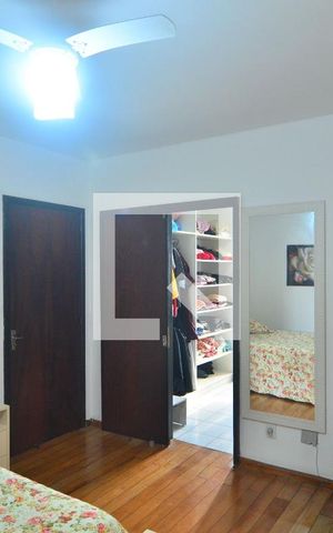 Casa à venda com 200m², 7 quartos e 5 vagasSuíte