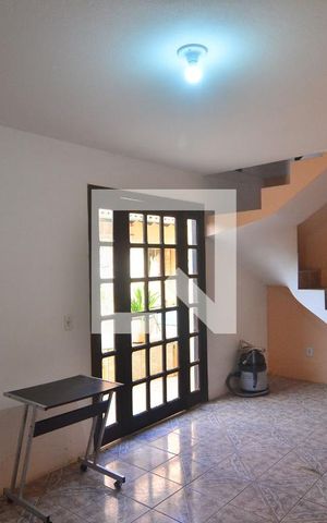 Casa à venda com 200m², 7 quartos e 5 vagasSala