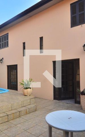 Casa à venda com 200m², 7 quartos e 5 vagasPiscina