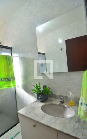 Casa à venda com 200m², 7 quartos e 5 vagasBanheiro Social