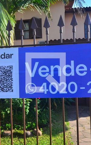 Casa à venda com 200m², 7 quartos e 5 vagasInstalação da plaquinha