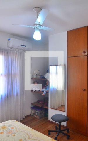 Casa à venda com 200m², 7 quartos e 5 vagasQuarto 2