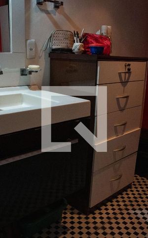 Casa à venda com 180m², 3 quartos e 2 vagasLavabo
