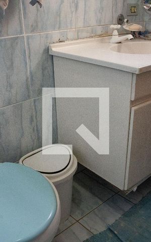 Casa à venda com 180m², 3 quartos e 2 vagasBanheiro