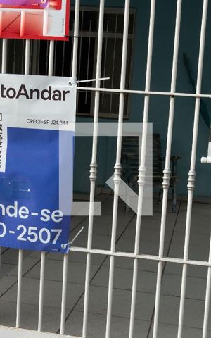 Casa à venda com 180m², 3 quartos e 2 vagasFachada