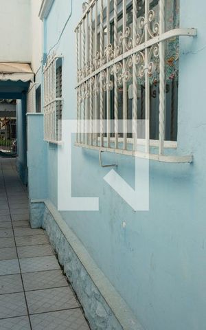 Casa à venda com 180m², 3 quartos e 2 vagasCorredor