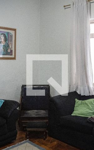 Casa à venda com 180m², 3 quartos e 2 vagasSala