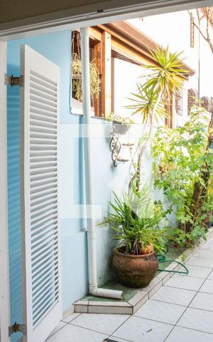 Casa à venda com 180m², 3 quartos e 2 vagasQuarto Edícula