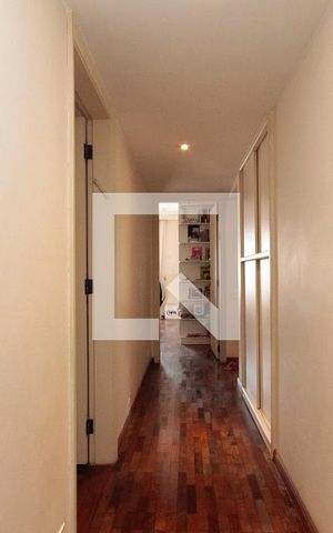 Apartamento à venda com 270m², 4 quartos e 1 vagaCorredor